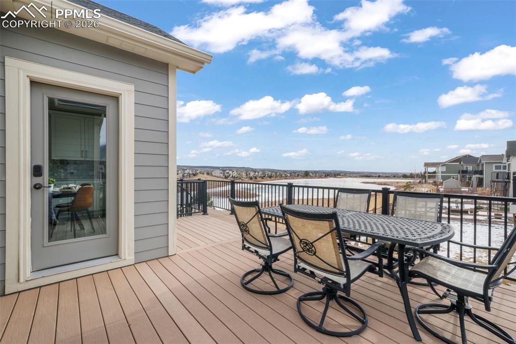 Image 13 of 50: Deck