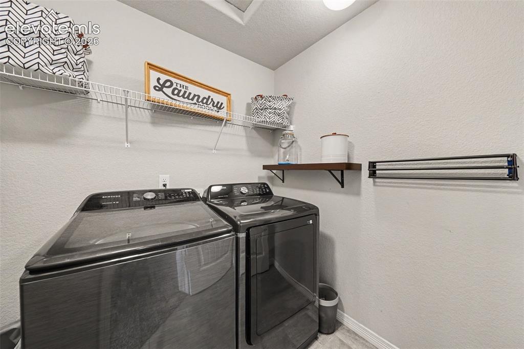 Image 10 of 15: Laundry