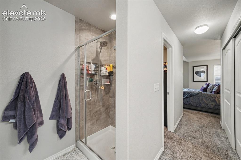 Image 9 of 15: Bathroom