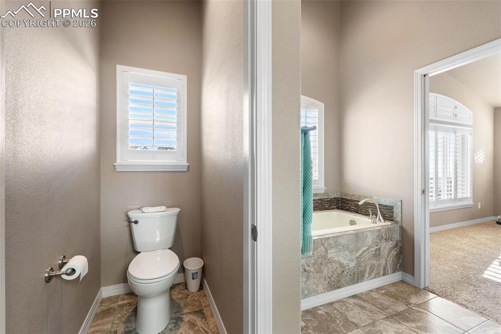 Image 46 of 49: Bathroom