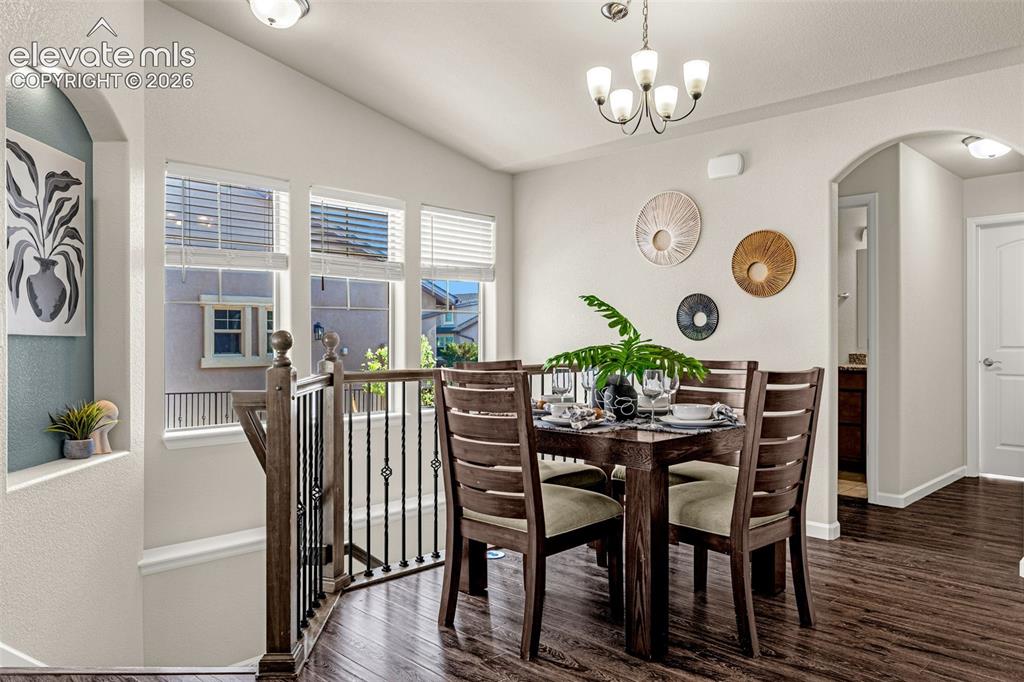 Image 7 of 44: Dining Area