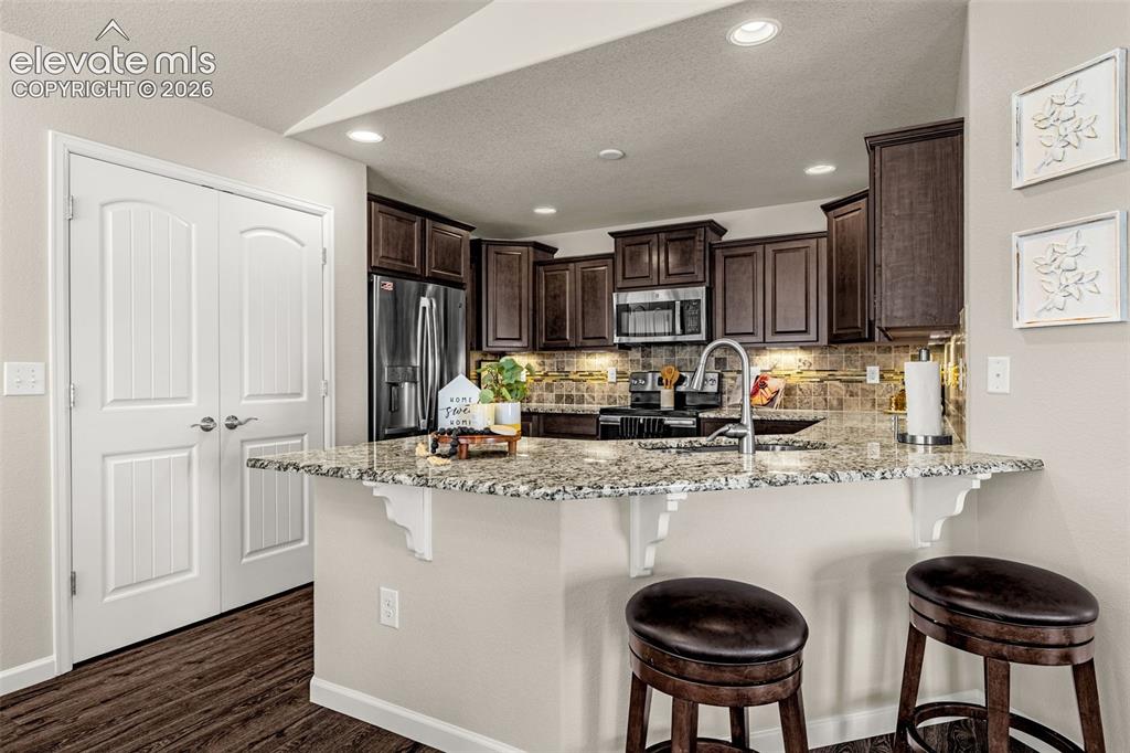 Image 8 of 44: Kitchen
