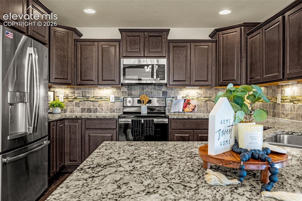 Image 9 of 44: Kitchen