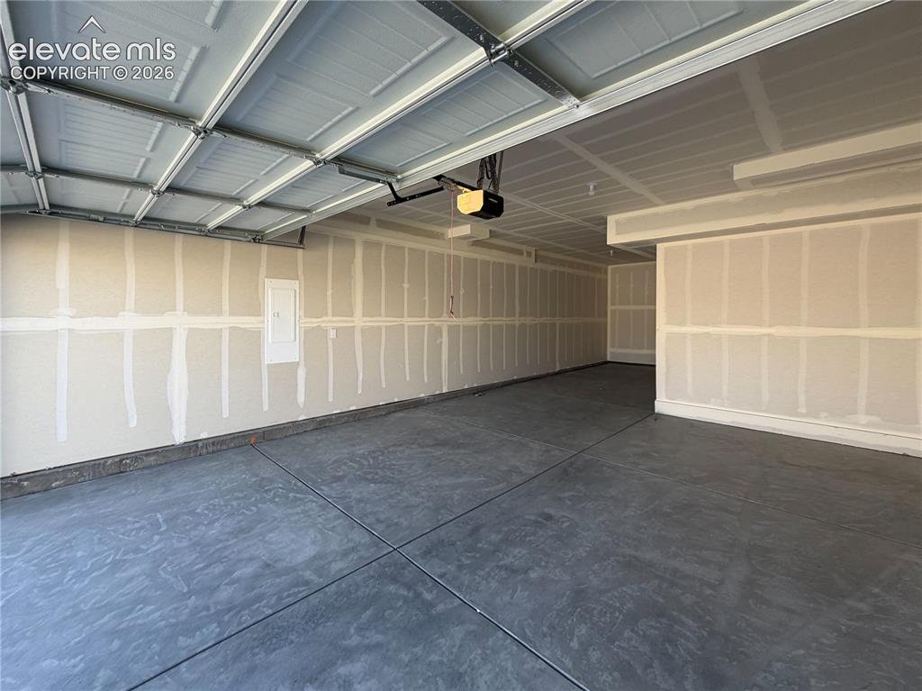 Image 44 of 44: Garage