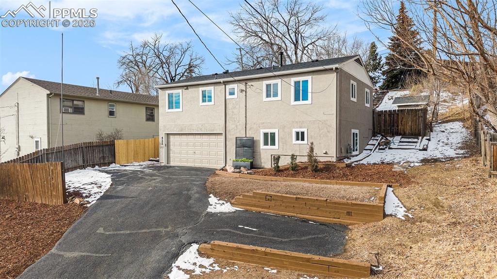 Image 22 of 31: Back of Structure