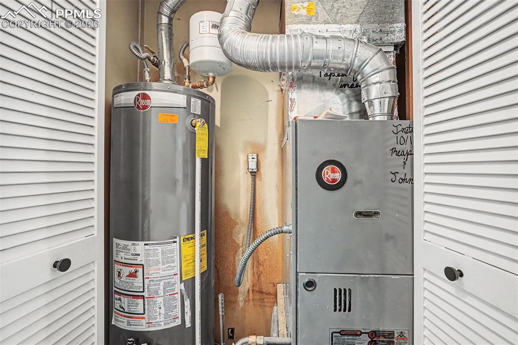 Image 28 of 31: Utility Room