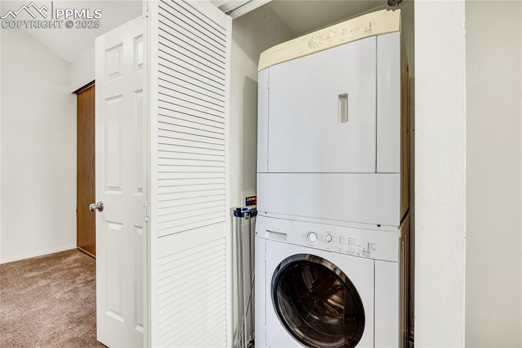 Image 26 of 30: Laundry