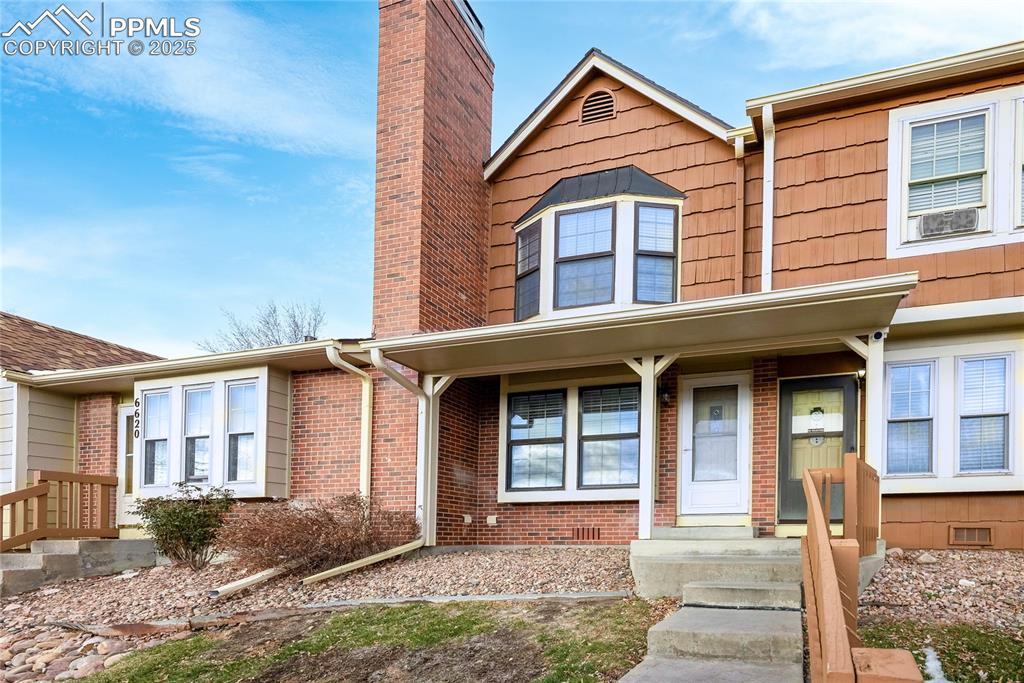 Image 7 of 30: Front of Structure