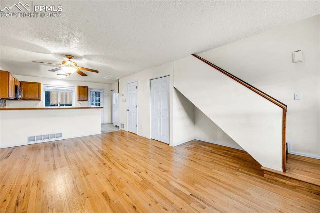 Image 9 of 30: Living Room