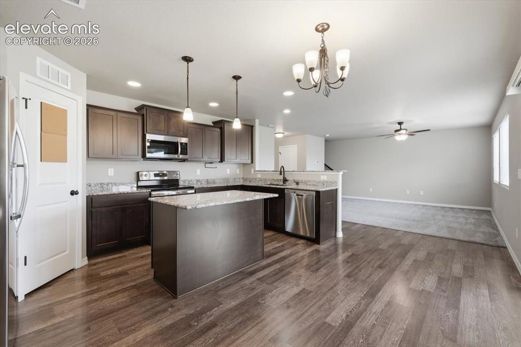 Image 13 of 46: Kitchen
