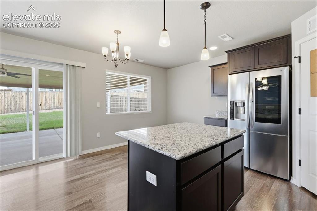 Image 15 of 46: Kitchen