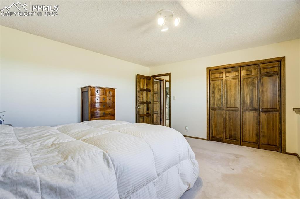 Image 35 of 45: Bedroom