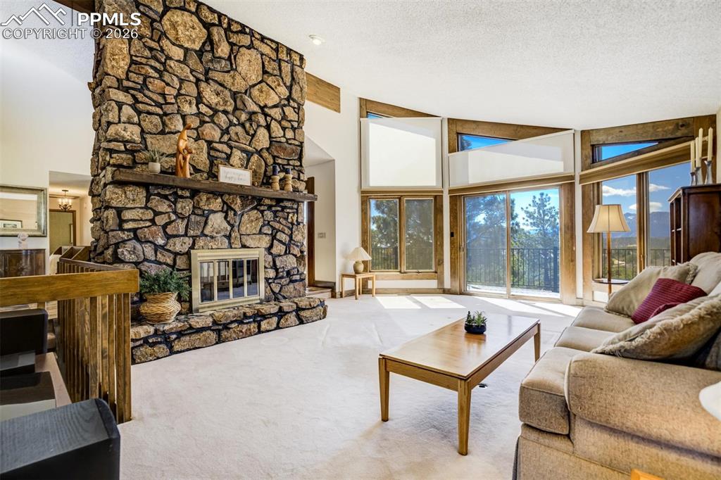 Image 7 of 45: Living Room