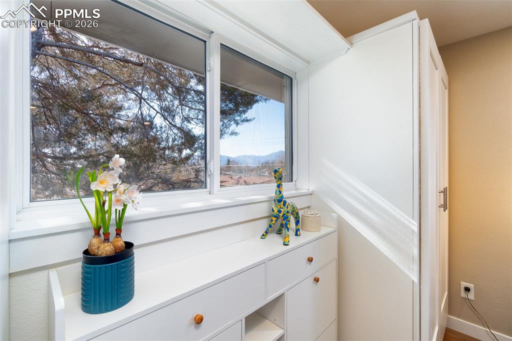 Image 37 of 50: Bathroom