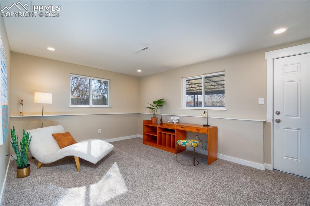 Image 48 of 50: Sitting Room