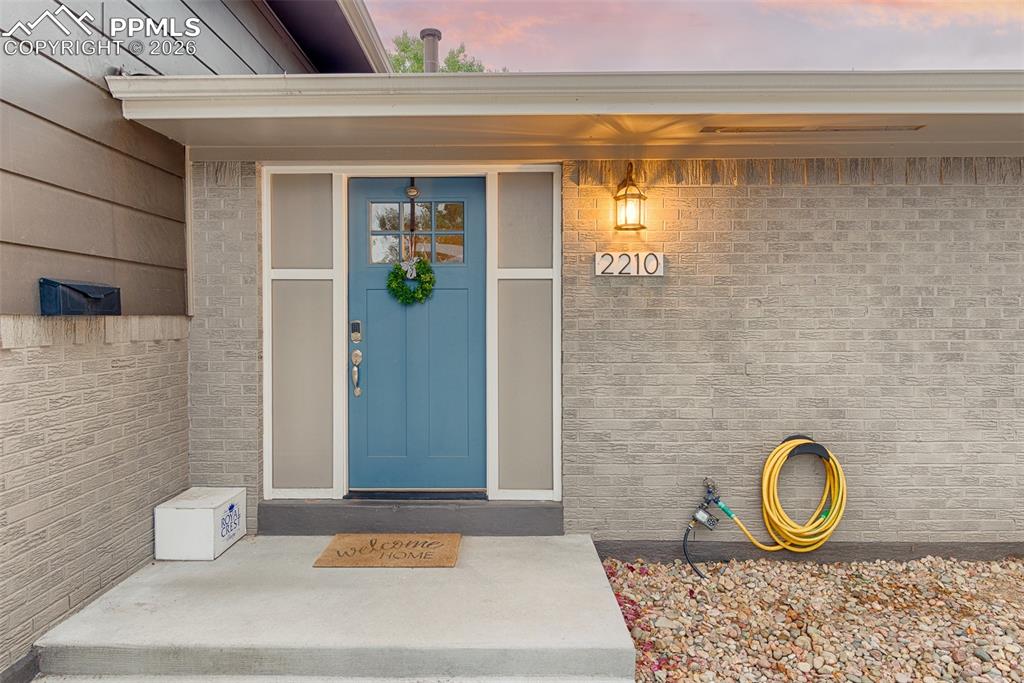 Image 9 of 50: Entrance