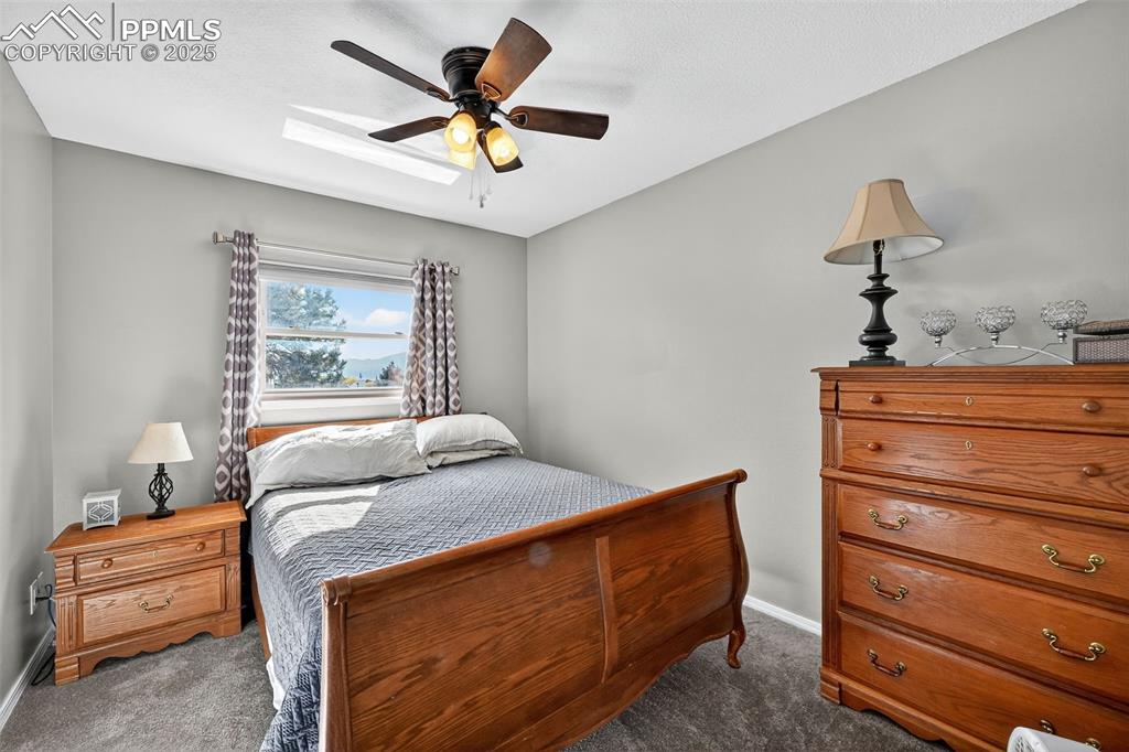 Image 15 of 25: Bedroom