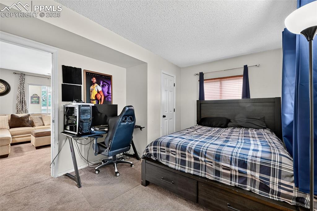 Image 20 of 25: Bedroom