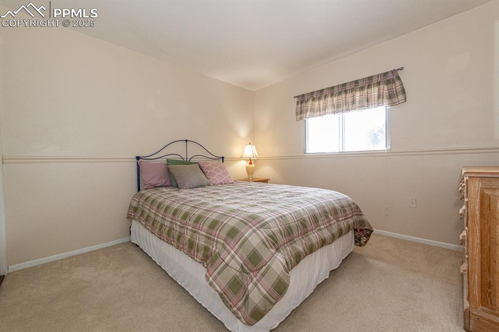 Image 28 of 49: Bedroom