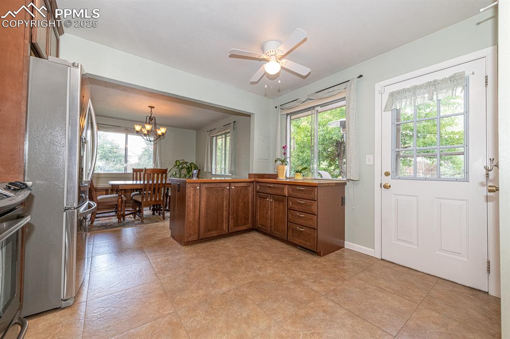 Image 8 of 49: Kitchen