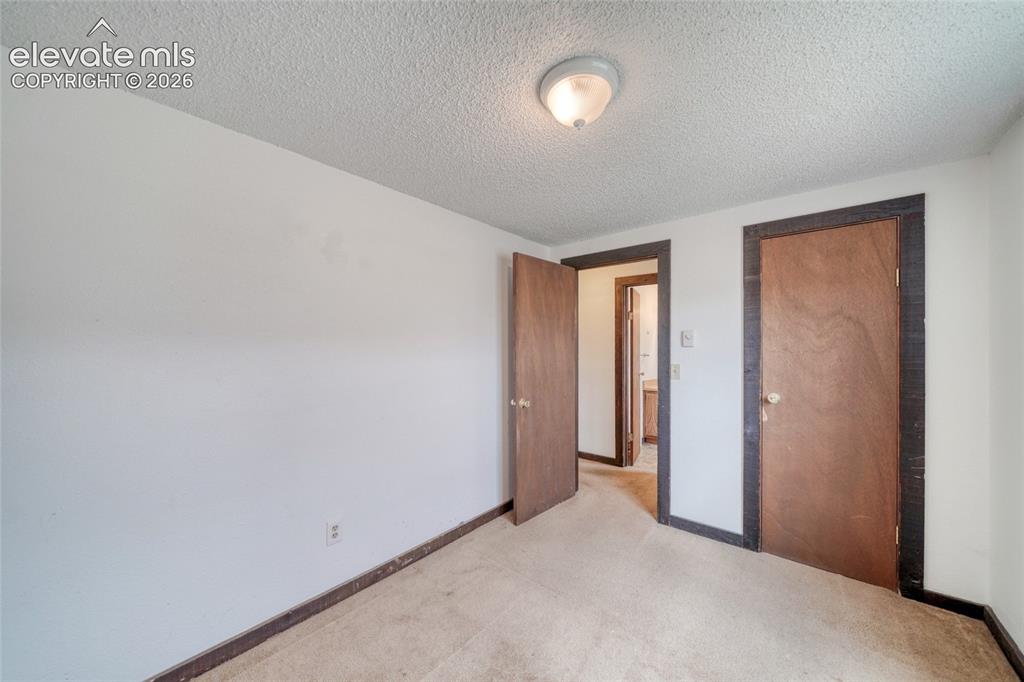 Image 18 of 48: Bedroom