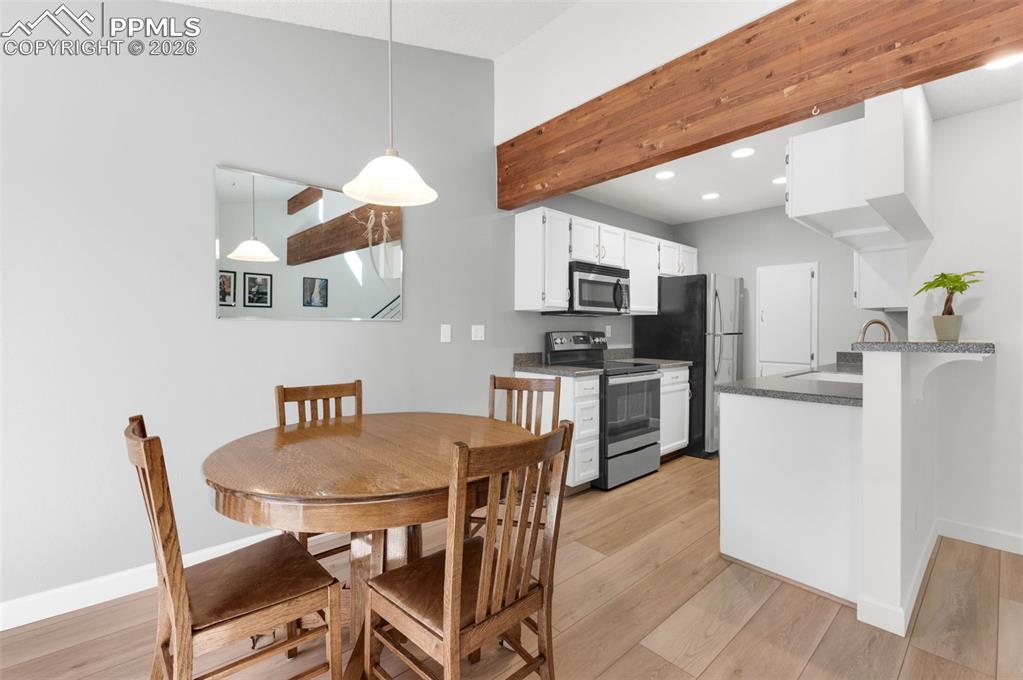 Image 13 of 50: Great For Entertaining