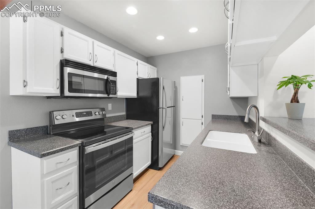 Image 5 of 50: Renovated Kitchen