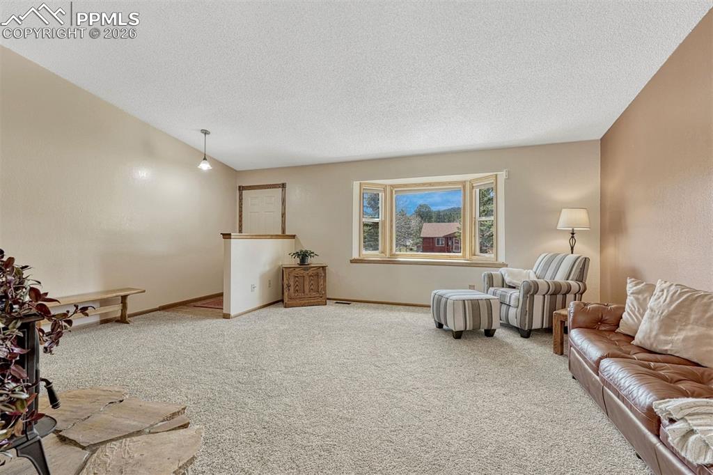 Image 15 of 48: Sitting Room