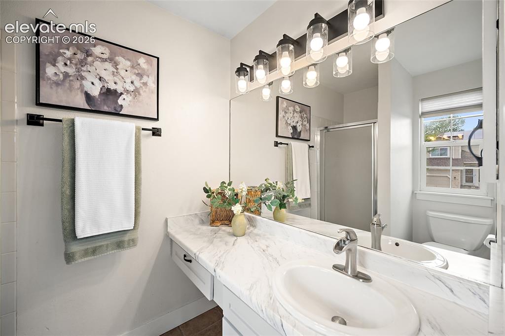 Image 13 of 34: Bathroom