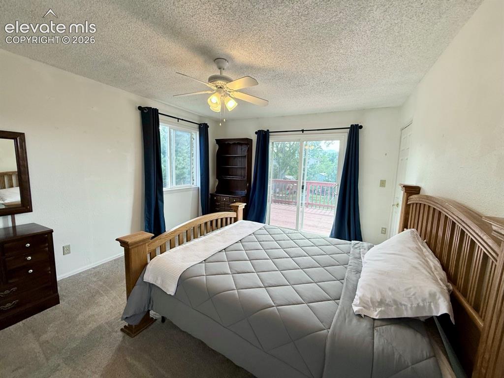 Image 19 of 27: Bedroom