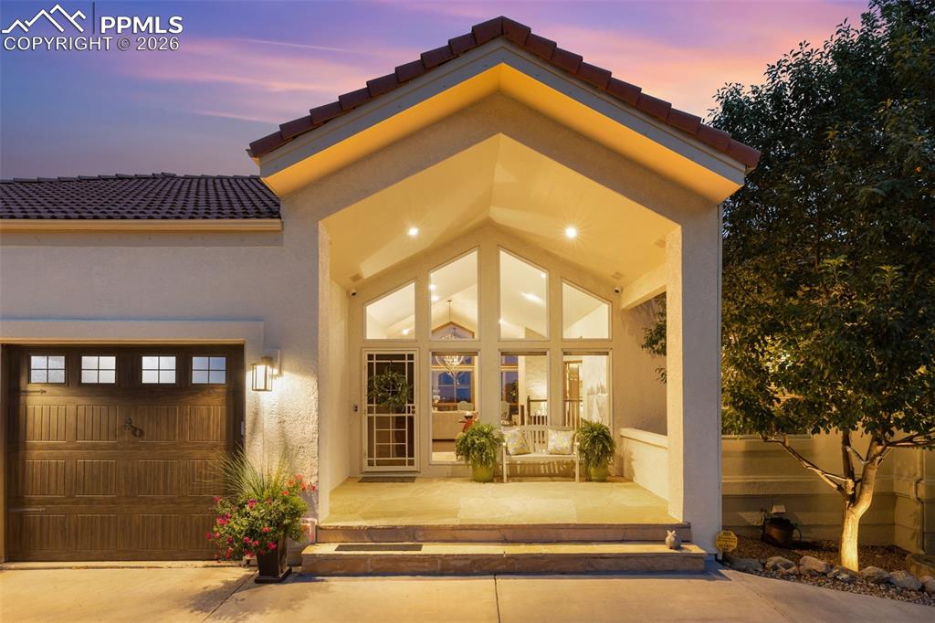 Image 47 of 50: Entry