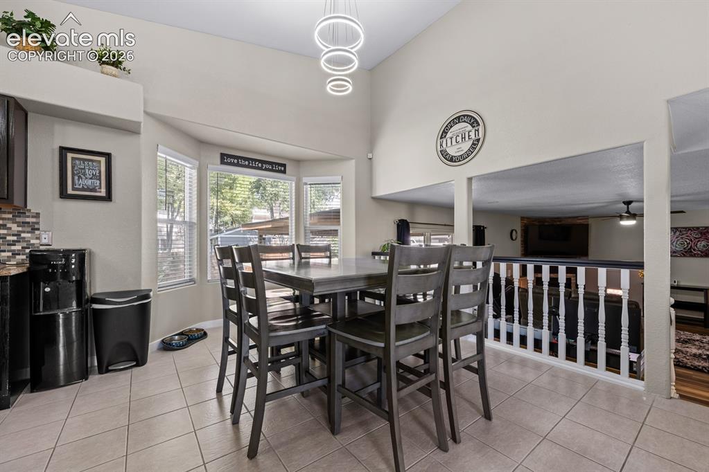 Image 12 of 37: Dining Area