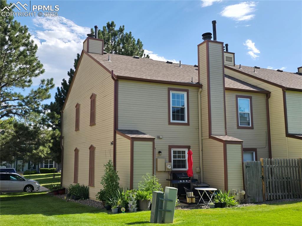 Image 14 of 17: Rear East Side