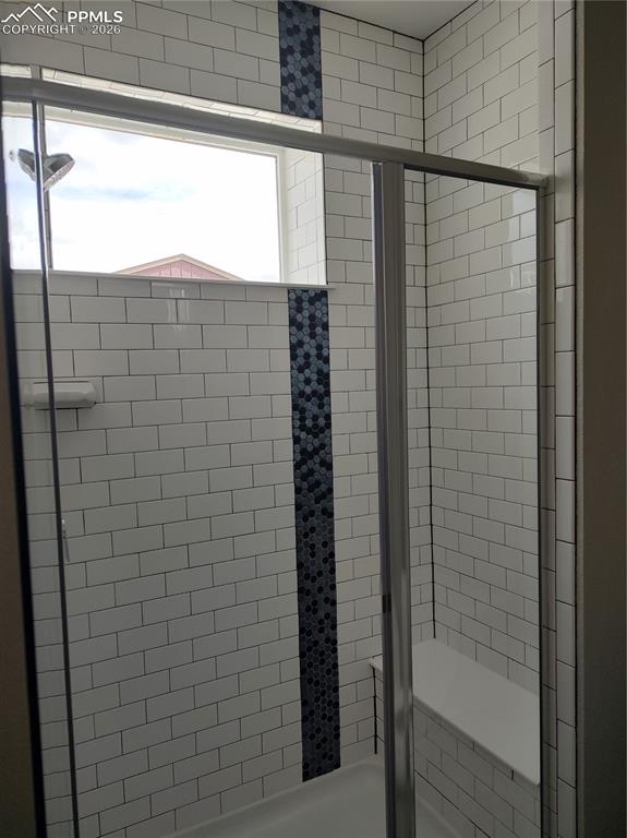 Image 13 of 16: Bathroom