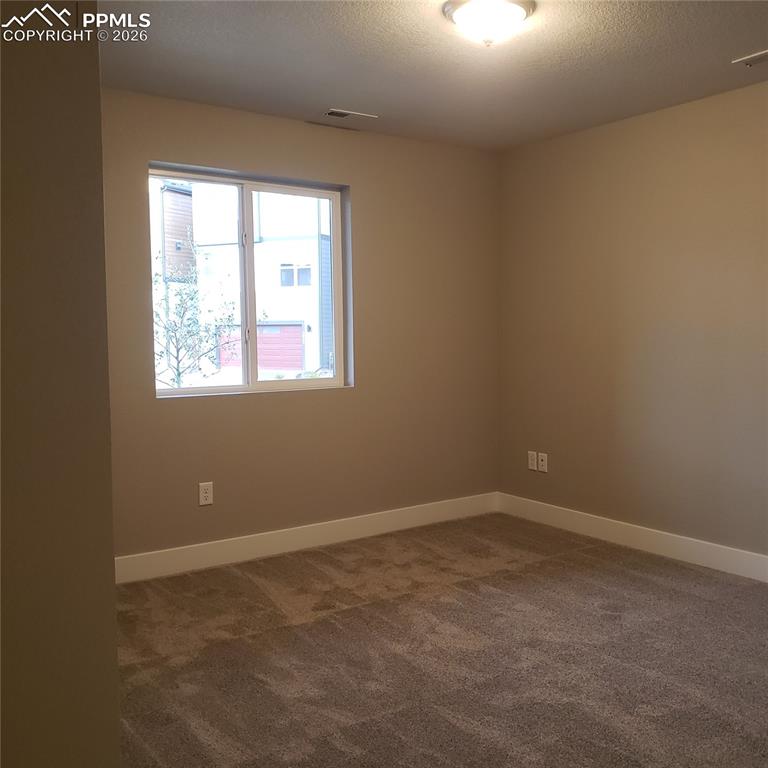 Image 14 of 16: Bathroom