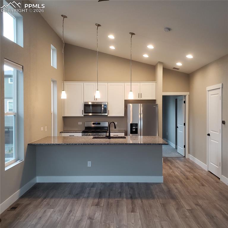 Image 3 of 16: Front of Structure