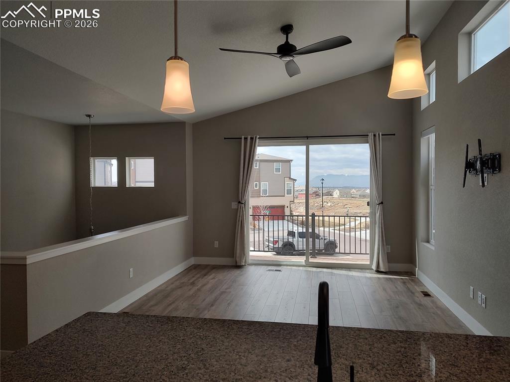 Image 4 of 16: Kitchen