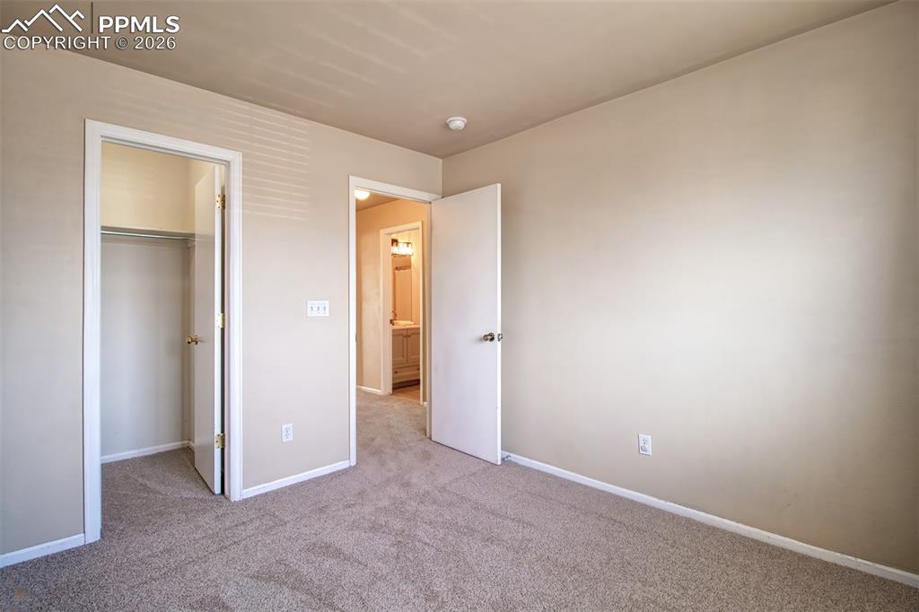 Image 27 of 33: Bedroom