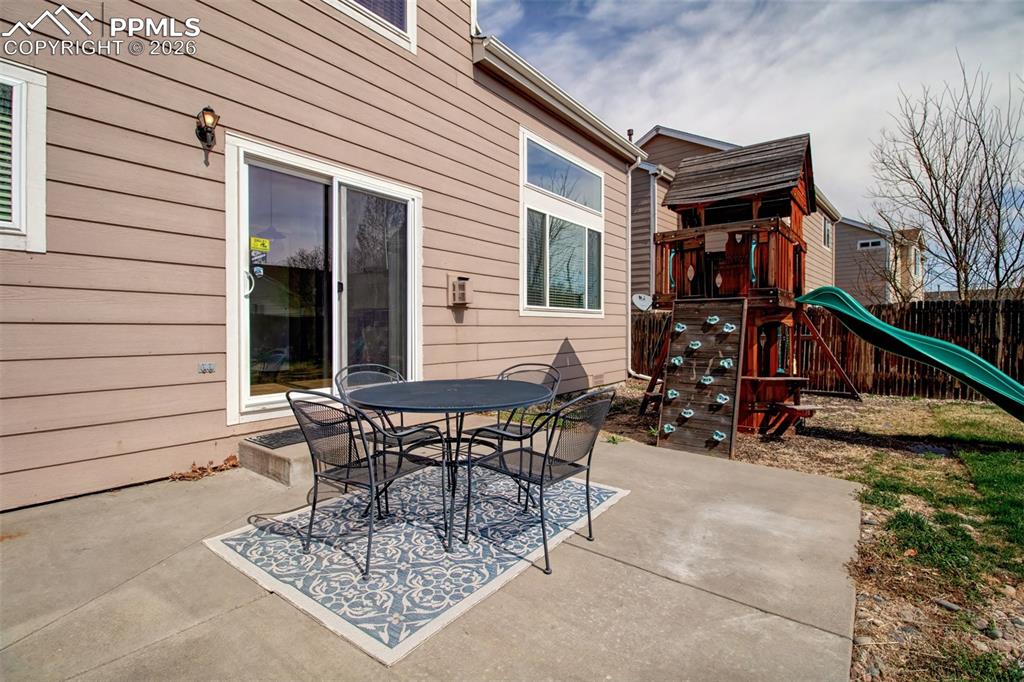 Image 28 of 33: Patio