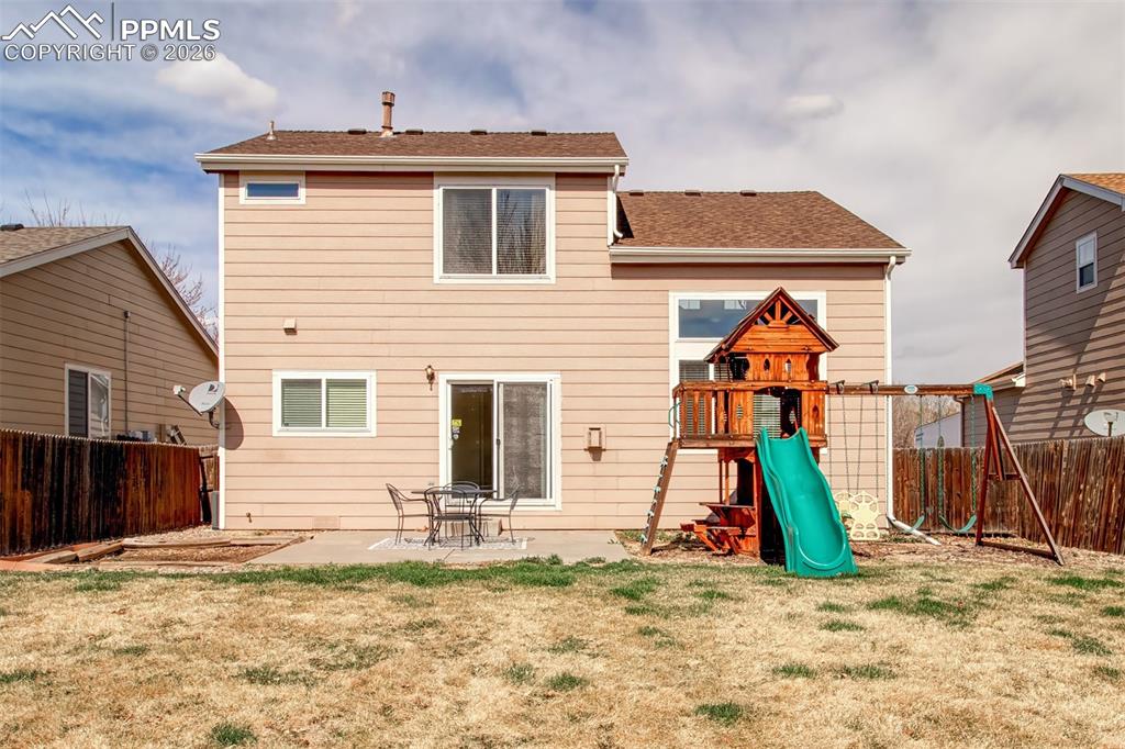 Image 33 of 33: Back of Structure