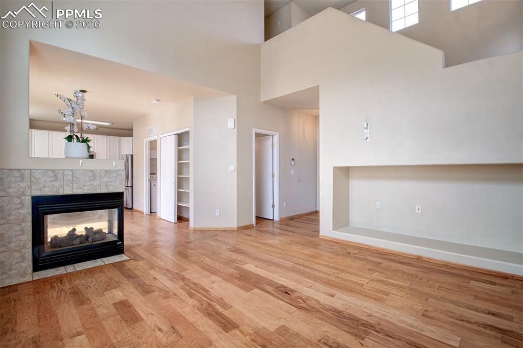 Image 6 of 33: Living Room