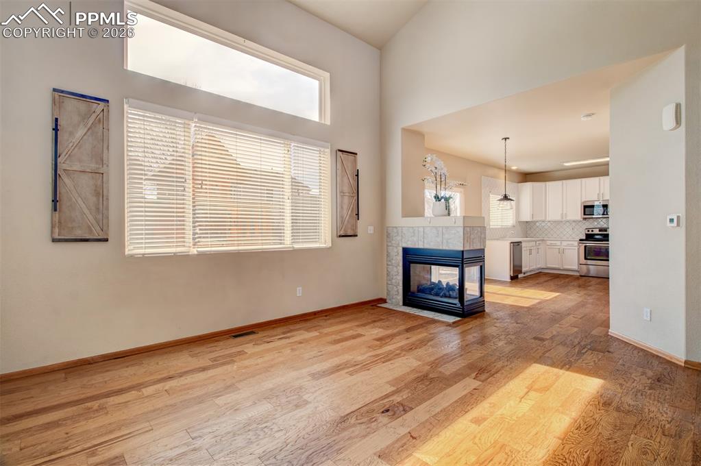 Image 7 of 33: Living Room