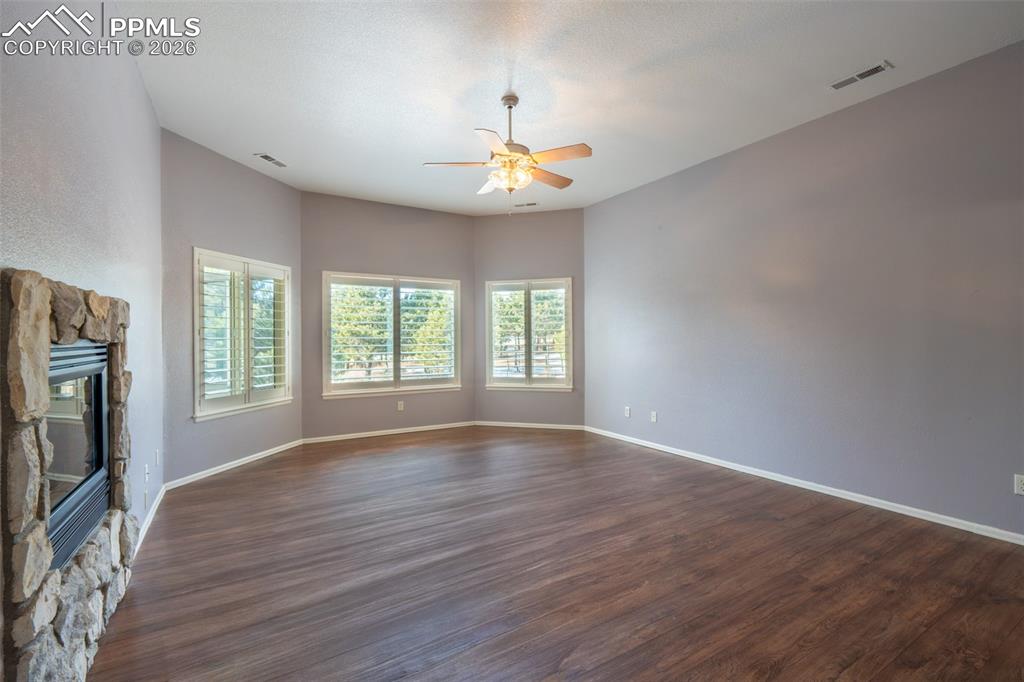 Image 14 of 49: Primary Bedroom