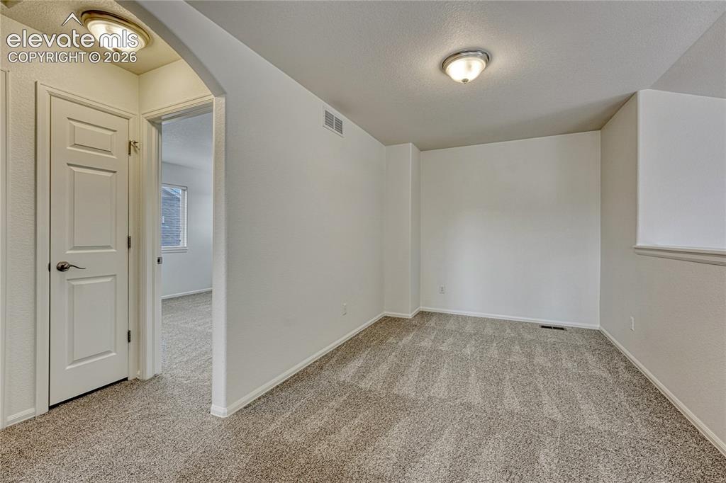 Image 21 of 36: Fantastic loft space...