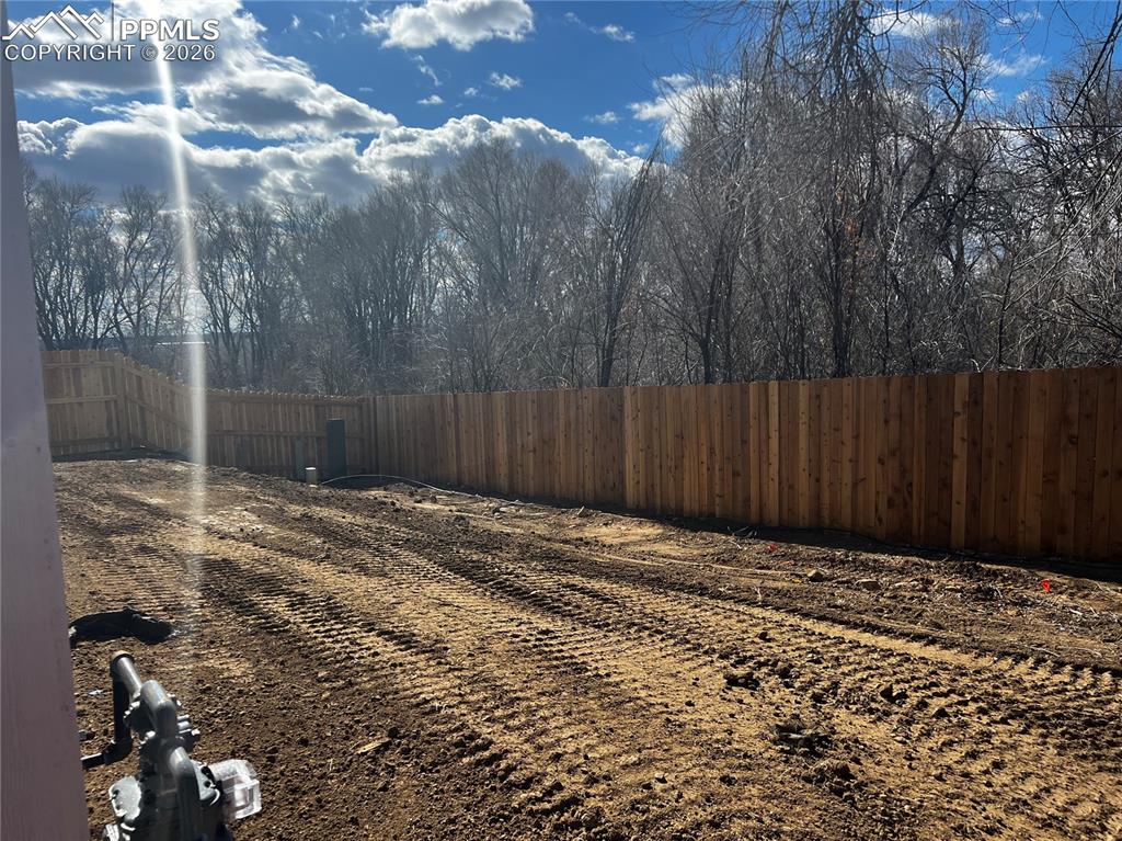 Image 26 of 26: Yard