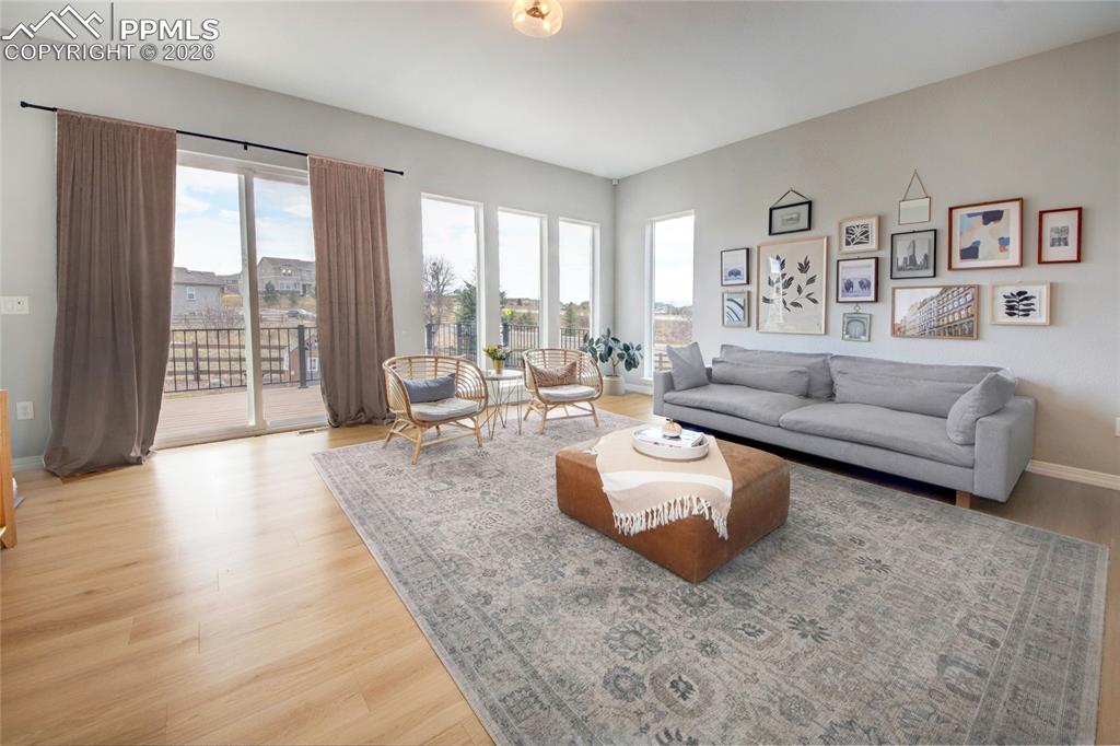 Image 15 of 42: Living Room