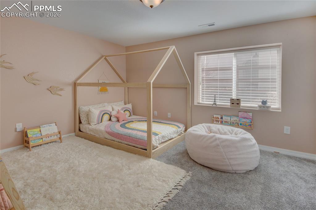 Image 23 of 42: Bedroom