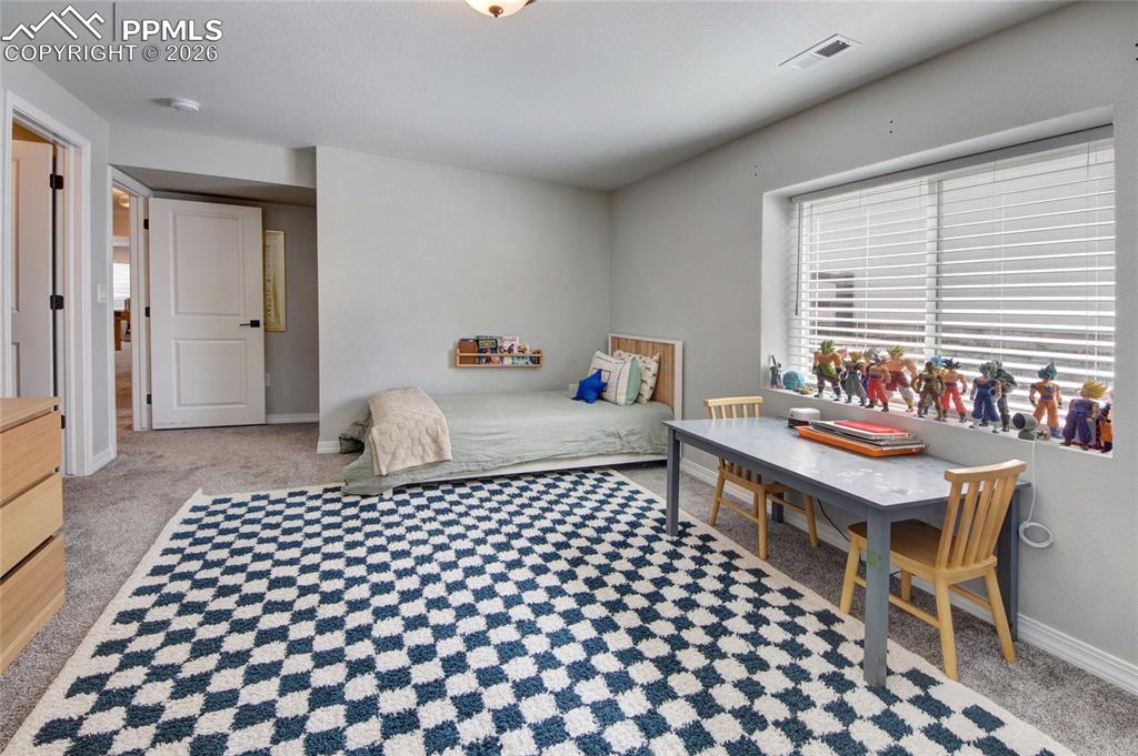 Image 27 of 42: Bedroom