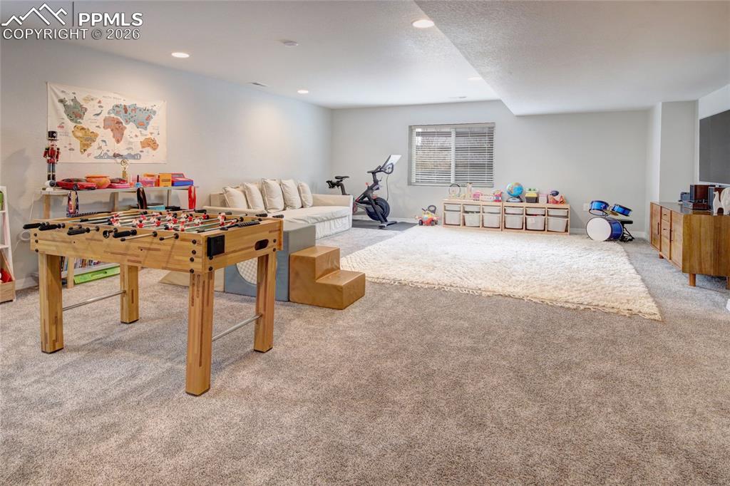 Image 34 of 42: Game Room