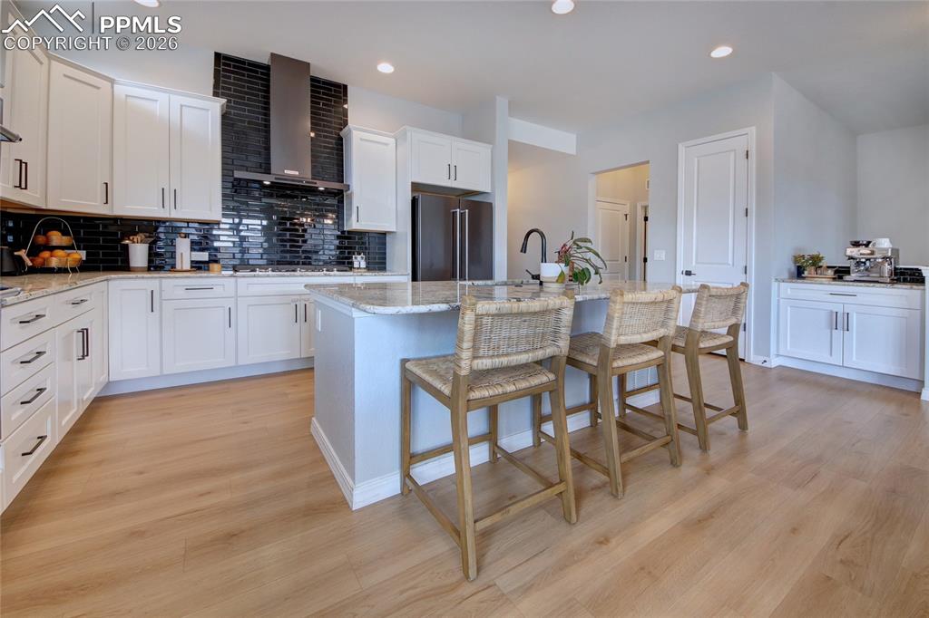 Image 5 of 42: Kitchen